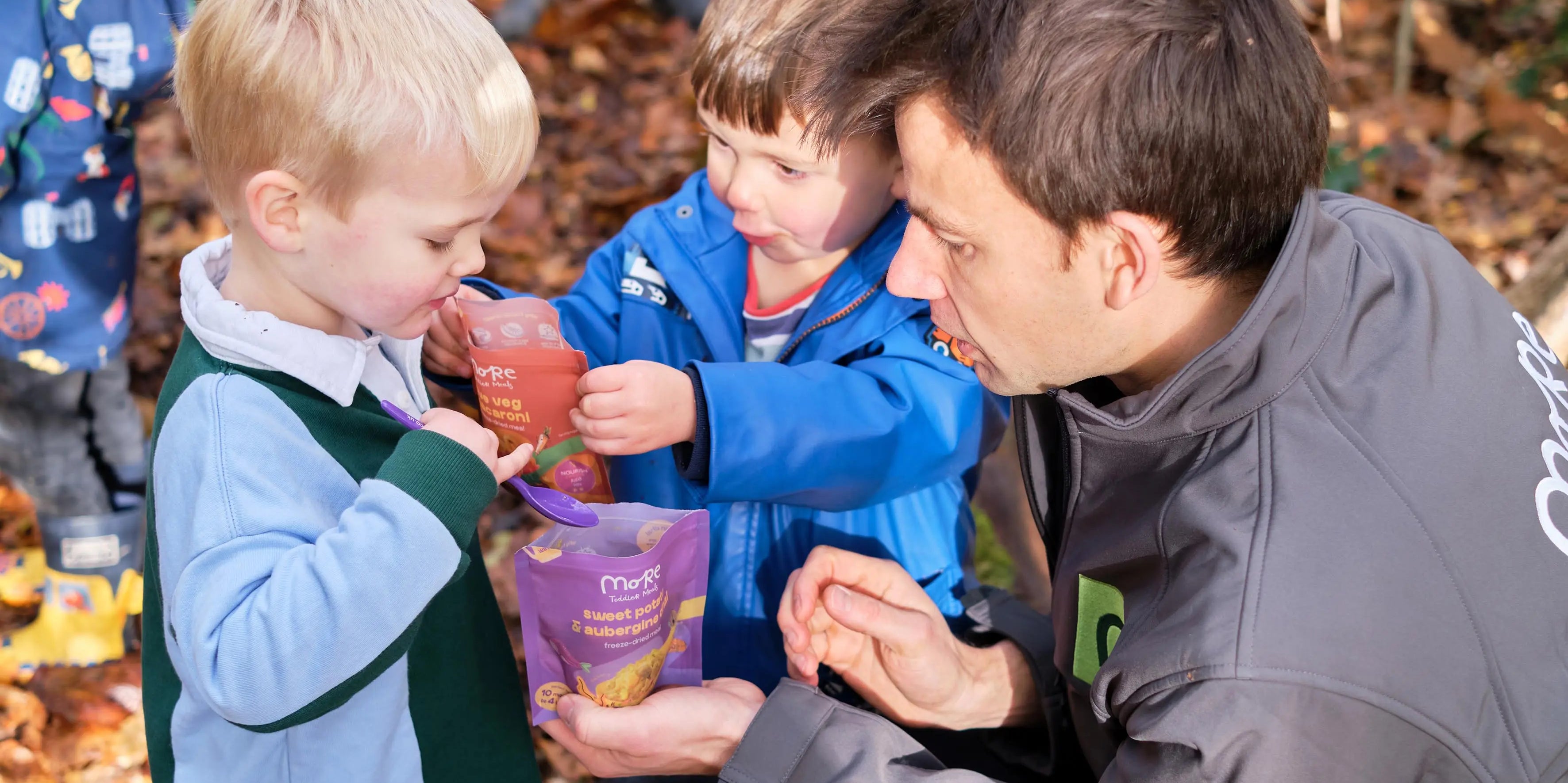 Feeding Toddlers Whilst in the Great Outdoors: How to Keep Adventures on Track