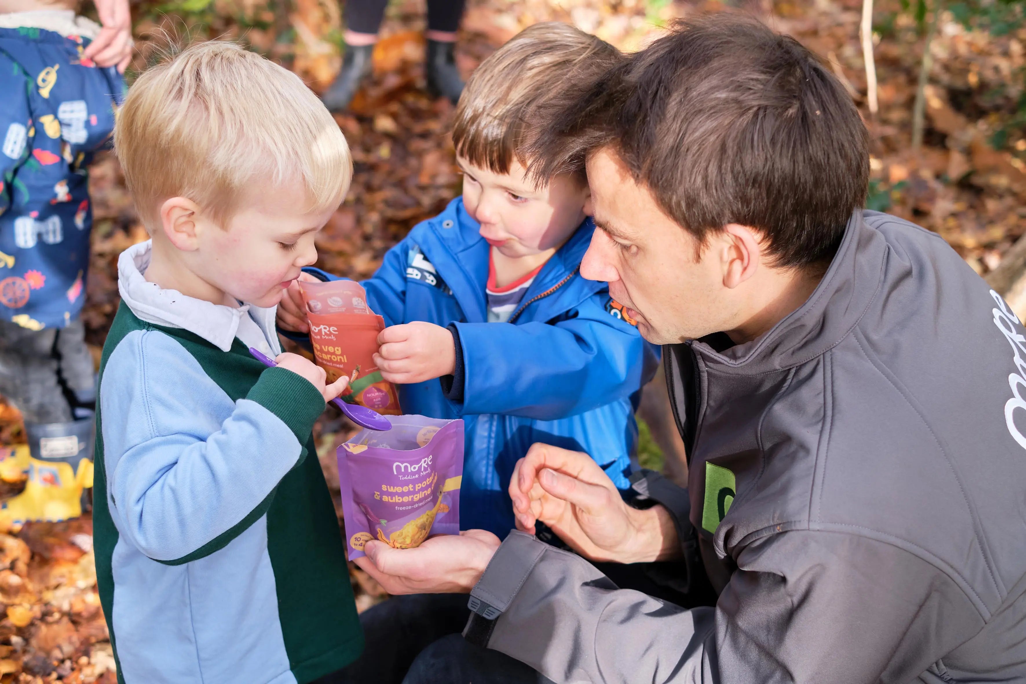 Feeding Toddlers Whilst in the Great Outdoors: How to Keep Adventures on Track
